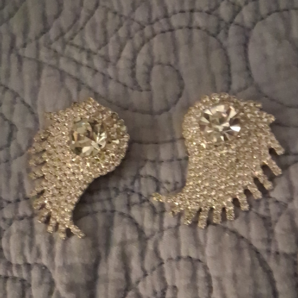 Vintage Clip On Earrings